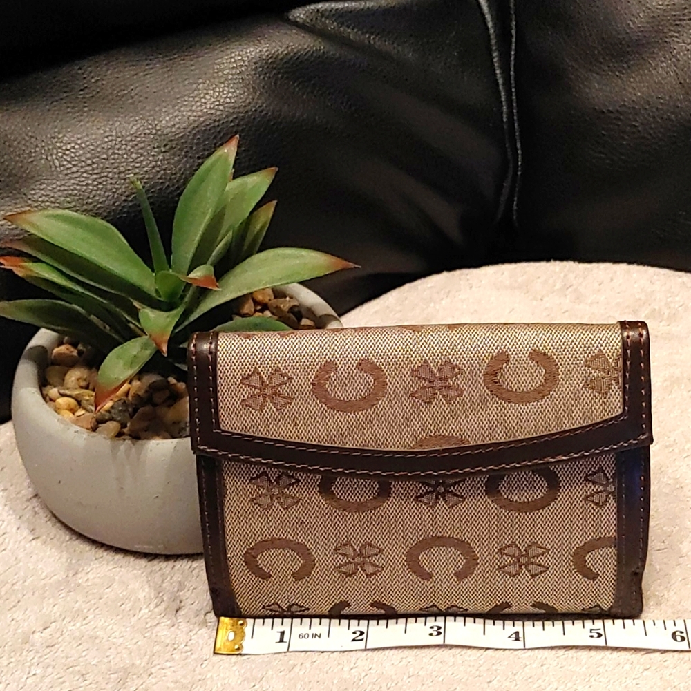 🌺BOGO🌺Renwick Women's Wallet